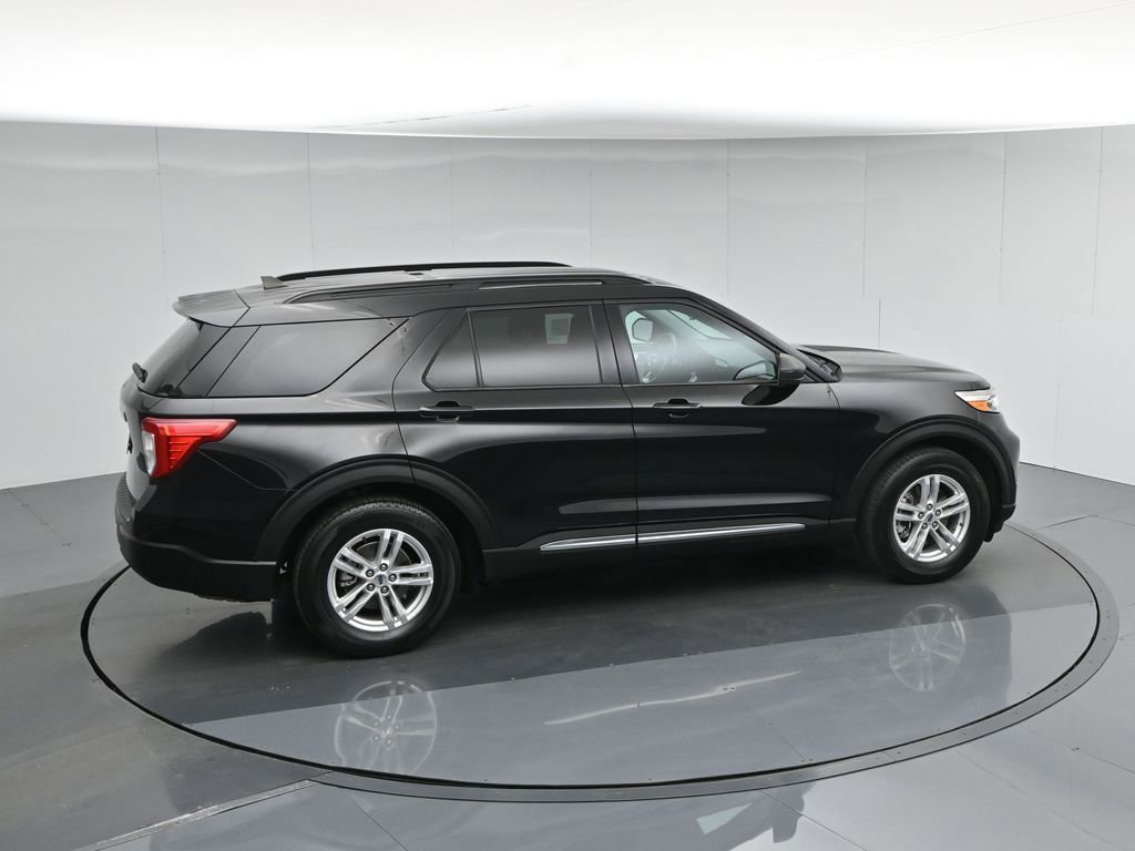 Used 2022 Ford Explorer XLT image 46