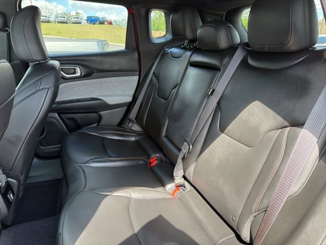 Used 2024 Jeep Compass Latitude image 9