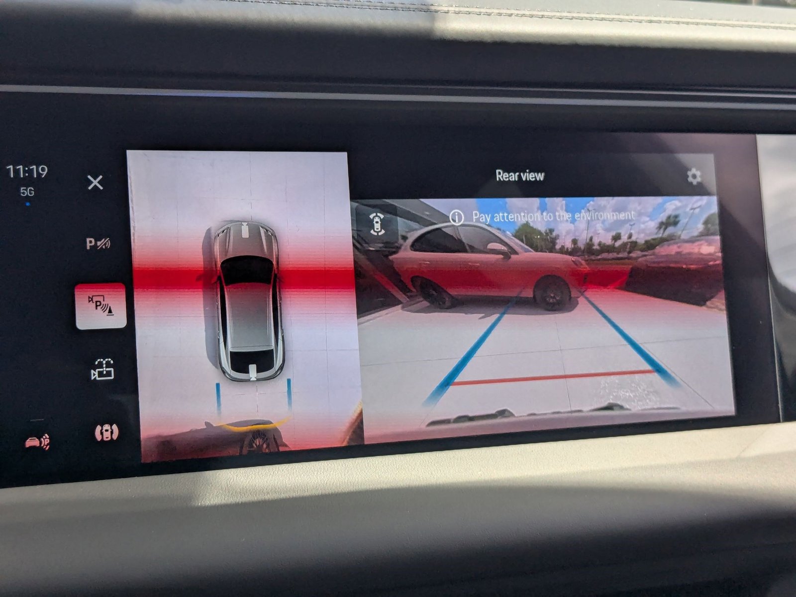 New 2025 Porsche Macan Turbo Electric AWD/4WD image 20