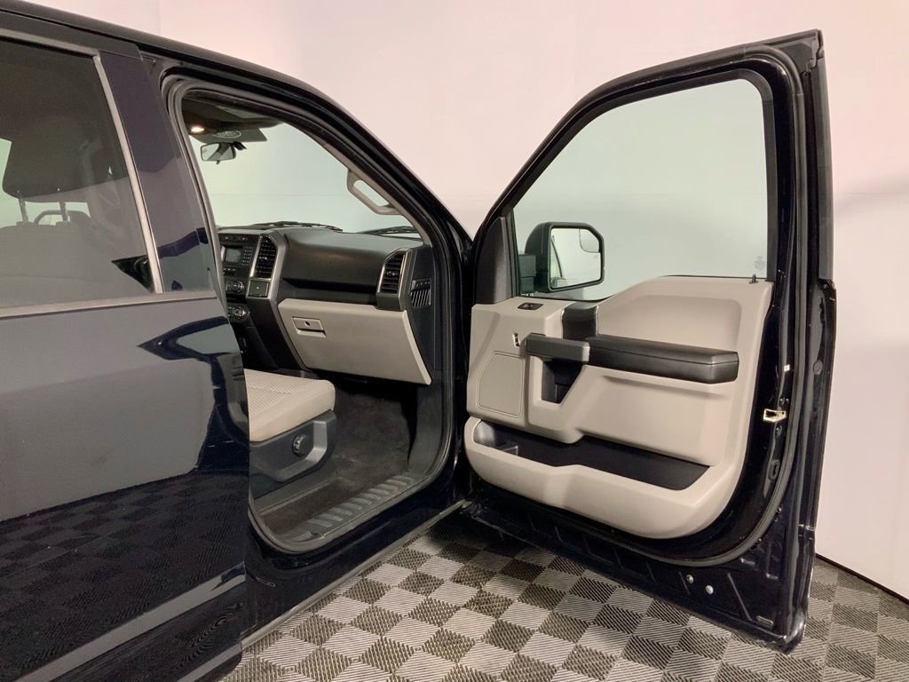 Used 2018 Ford F150 XLT AWD/4WD image 32