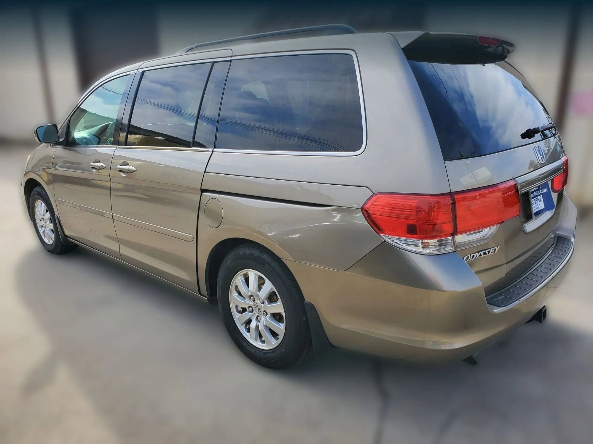 Used 2010 Honda Odyssey EX-L image 8
