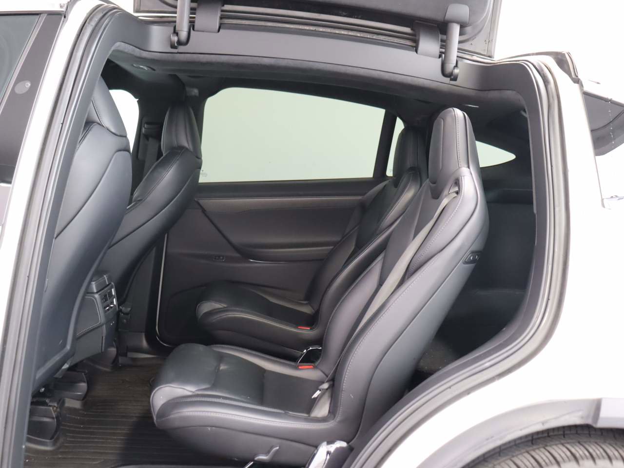 Used 2020 Tesla Model X Performance image 18