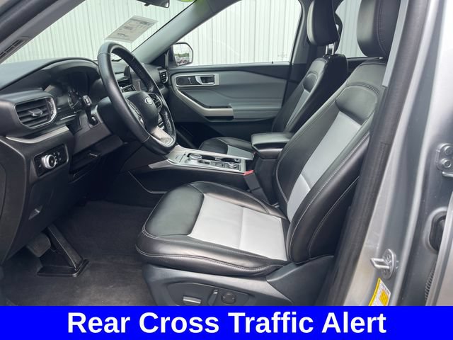 Used 2023 Ford Explorer XLT w/ Equipment Group 202A AWD/4WD image 9