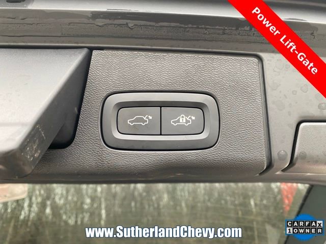 Used 2023 Volvo XC60 T8 Core image 40