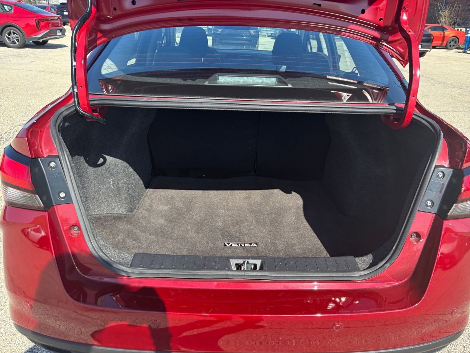 Used 2025 Nissan Versa SV FWD image 29