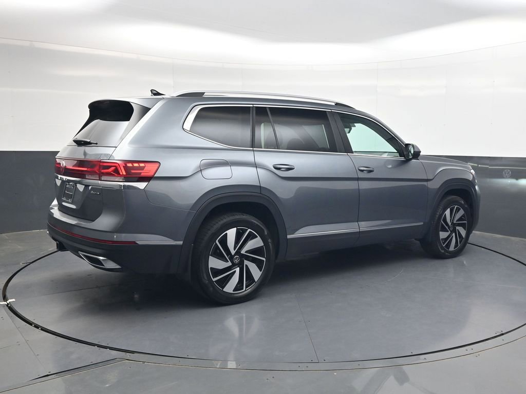 Used 2024 Volkswagen Atlas SEL AWD/4WD image 4