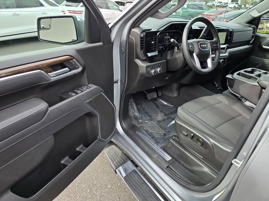Used 2025 GMC Sierra 1500 SLE AWD/4WD image 20