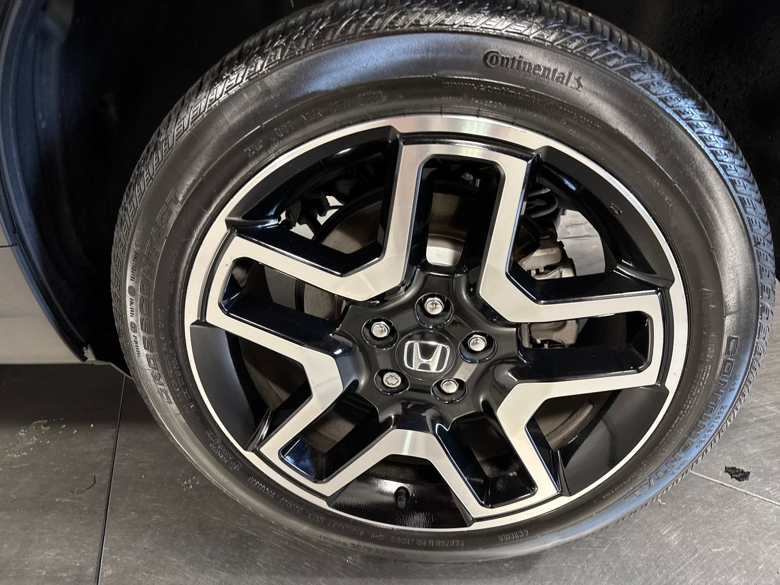 Used 2023 Honda Passport Elite image 12