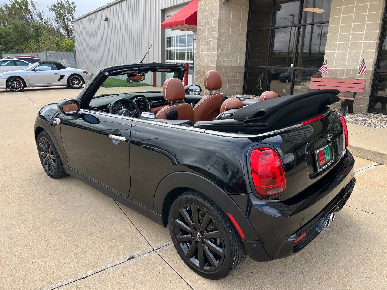 Used 2021 MINI Cooper S w/ Signature Upholstery Package FWD image 3