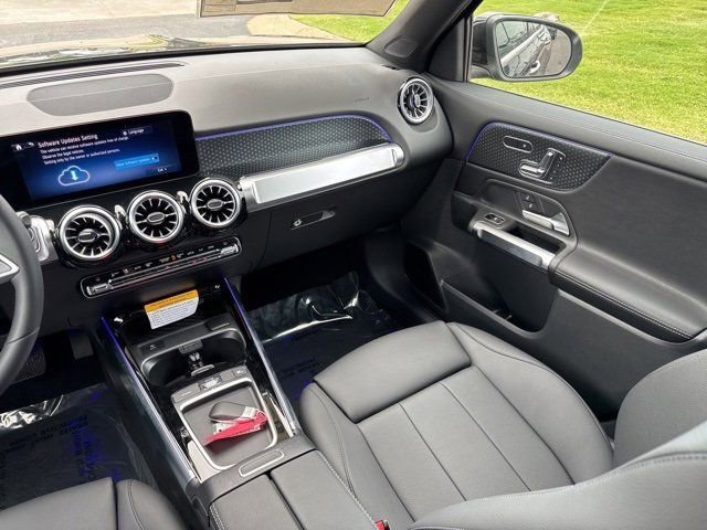 New 2025 Mercedes-Benz GLB 250 image 14
