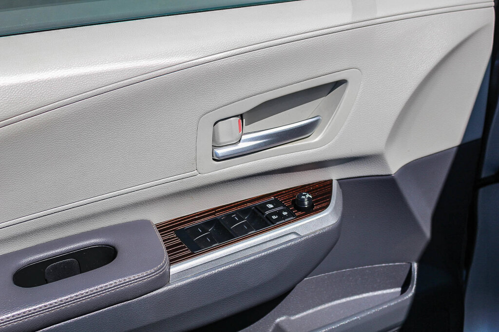 Certified 2023 Toyota Sienna XLE FWD image 13
