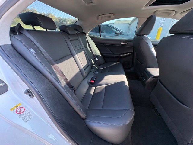 Used 2018 Lexus IS 300 w/ Comfort Package RWD image 33