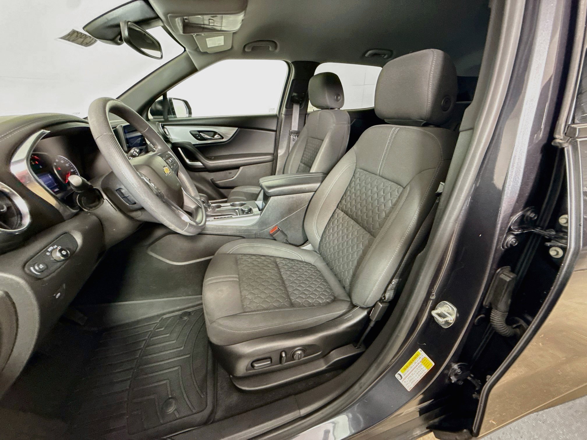 Used 2021 Chevrolet Blazer LT FWD image 20