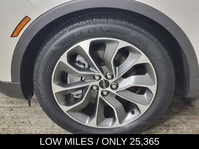 Used 2022 Lincoln Nautilus Reserve AWD/4WD image 10