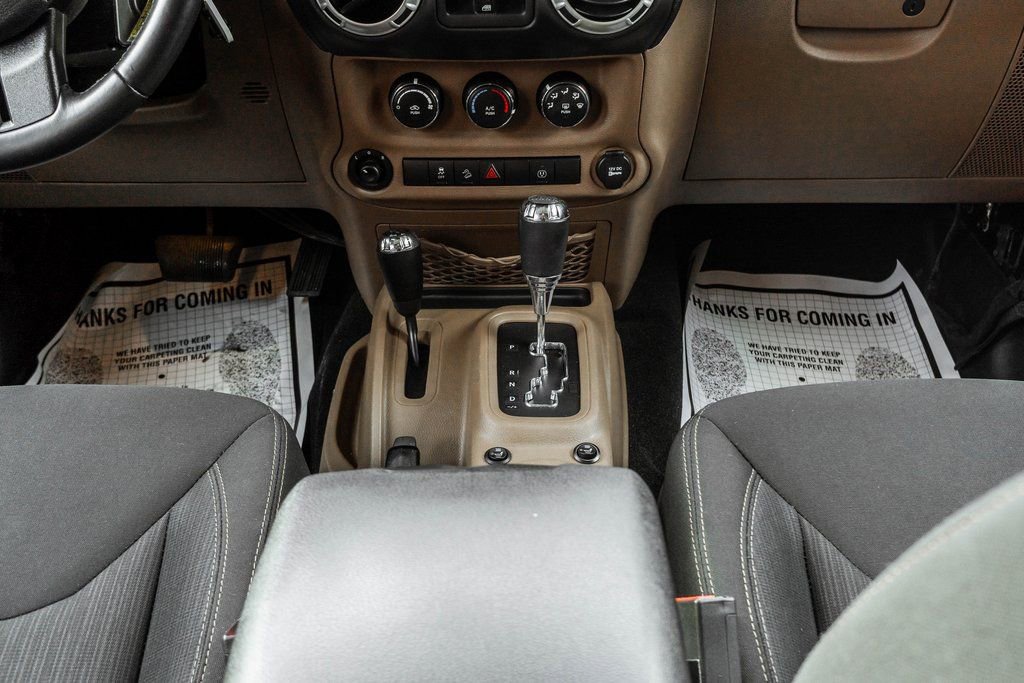 Used 2018 Jeep Wrangler Unlimited Sahara image 10