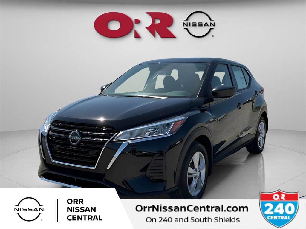 New 2025 Nissan Kicks Play S