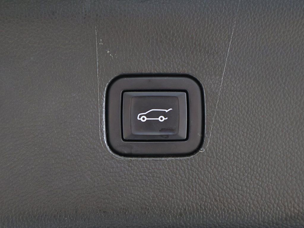 Used 2022 Buick Enclave Essence w/ Experience Buick Package image 64