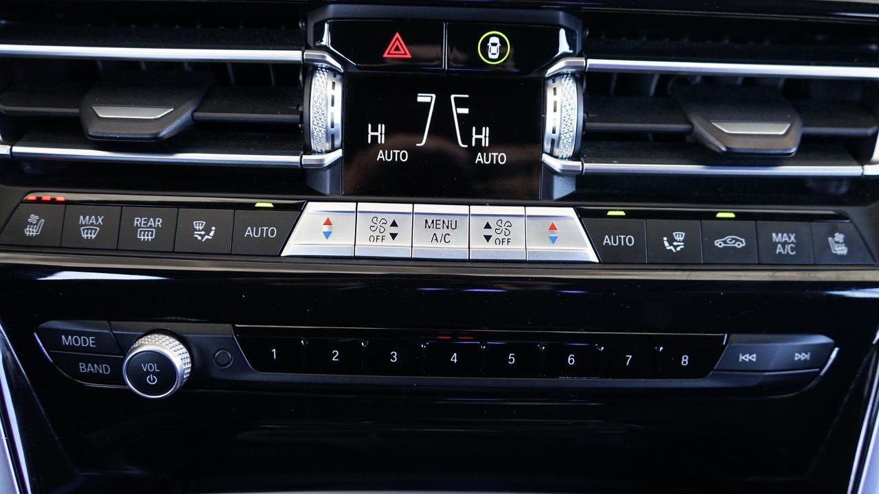 Used 2022 BMW 840i Convertible RWD image 17