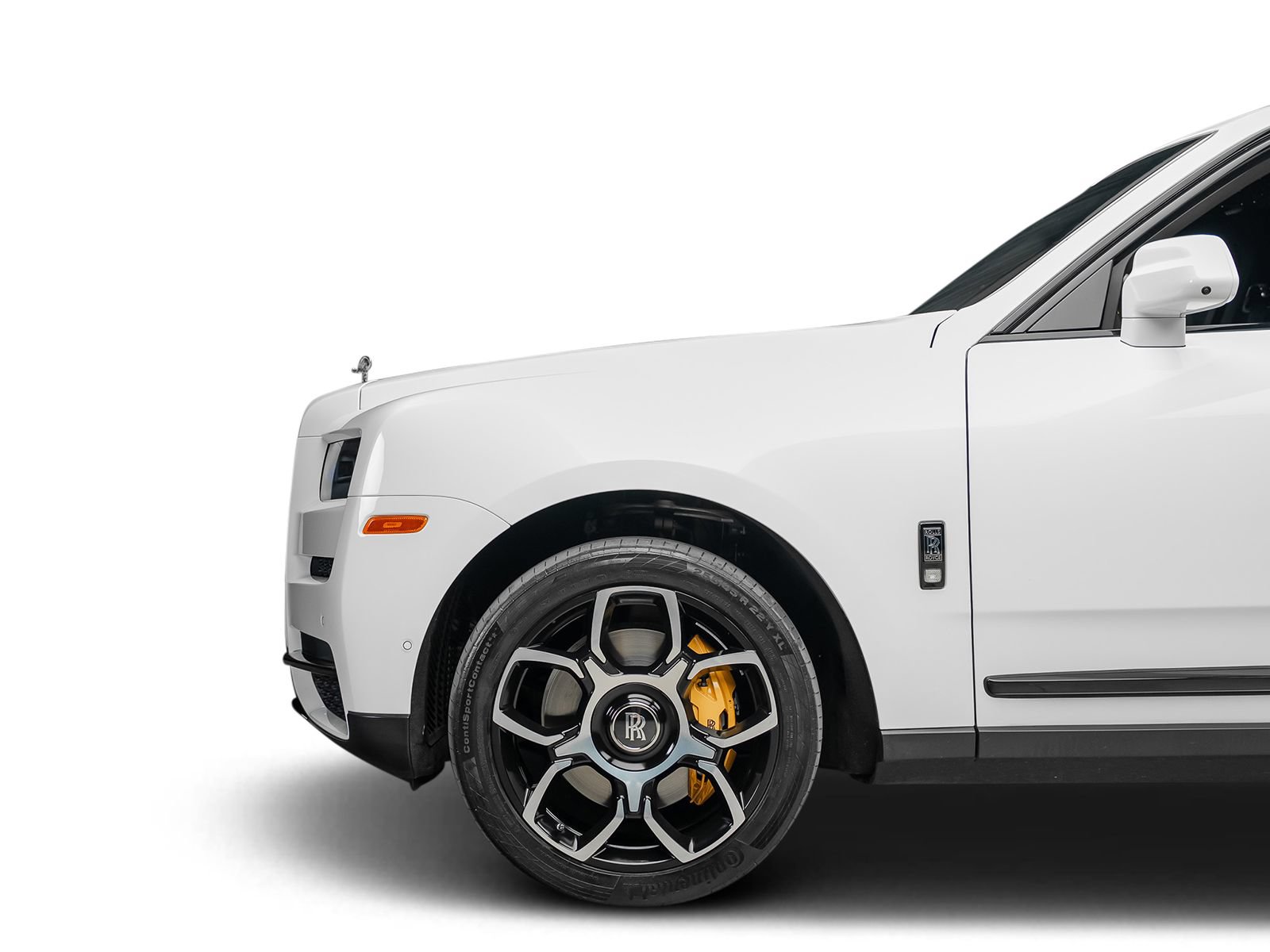 Used 2023 Rolls-Royce Cullinan Black Badge w/ Dark Exterior Package AWD/4WD image 23