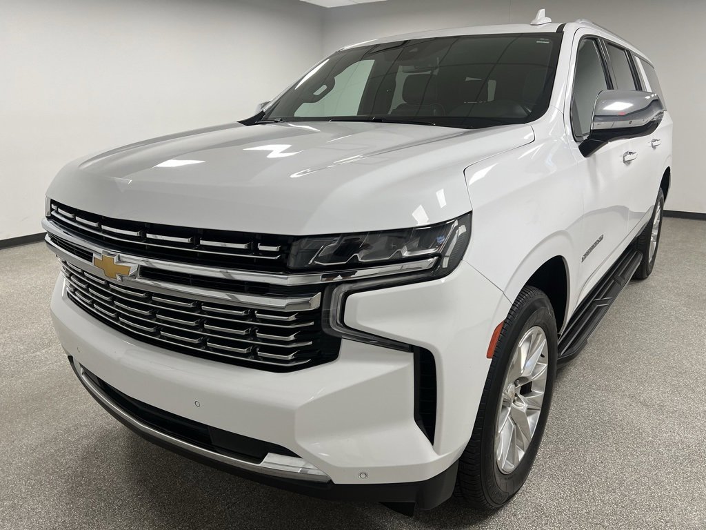 Used 2023 Chevrolet Suburban Premier image 5