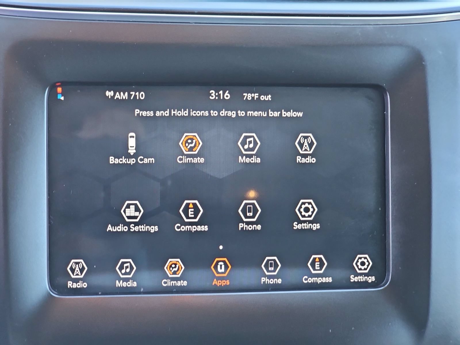 Used 2019 Jeep Cherokee Latitude Plus FWD image 22