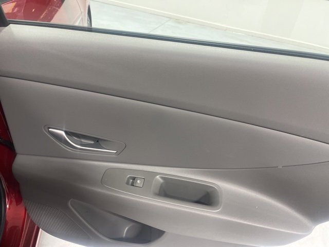 Used 2024 Hyundai Elantra SEL image 23