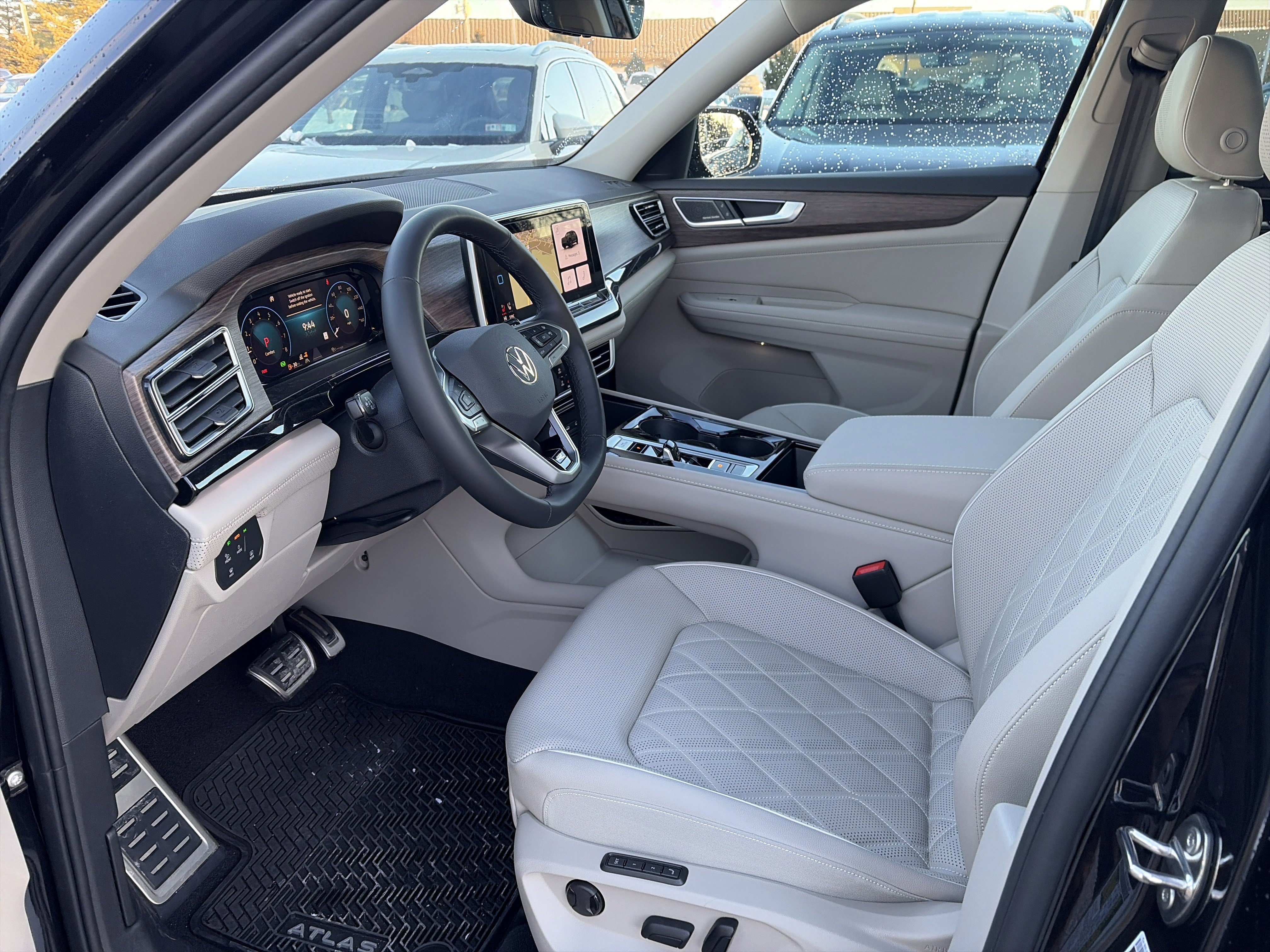 New 2026 Volkswagen Atlas SEL Premium R-Line image 11