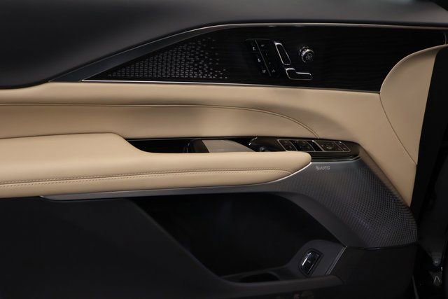 New 2026 Cadillac Lyriq V AWD/4WD image 7