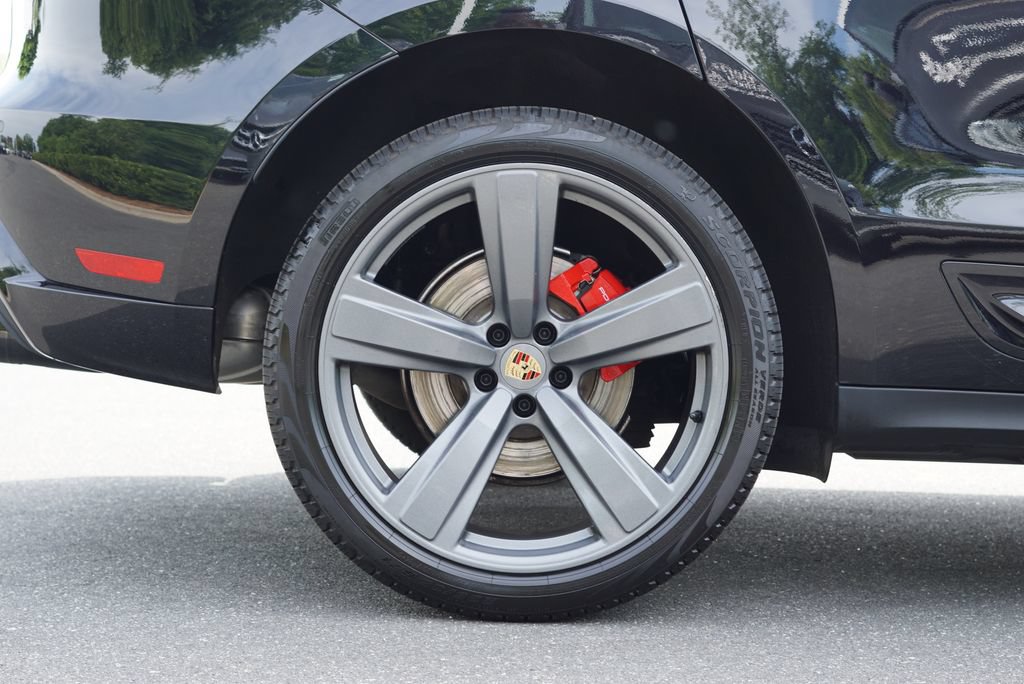 Used 2023 Porsche Macan S AWD/4WD image 15