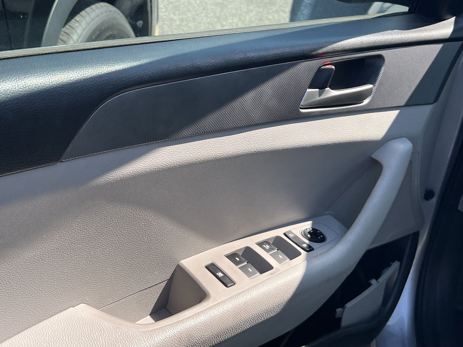 Used 2018 Hyundai Sonata ECO FWD image 13