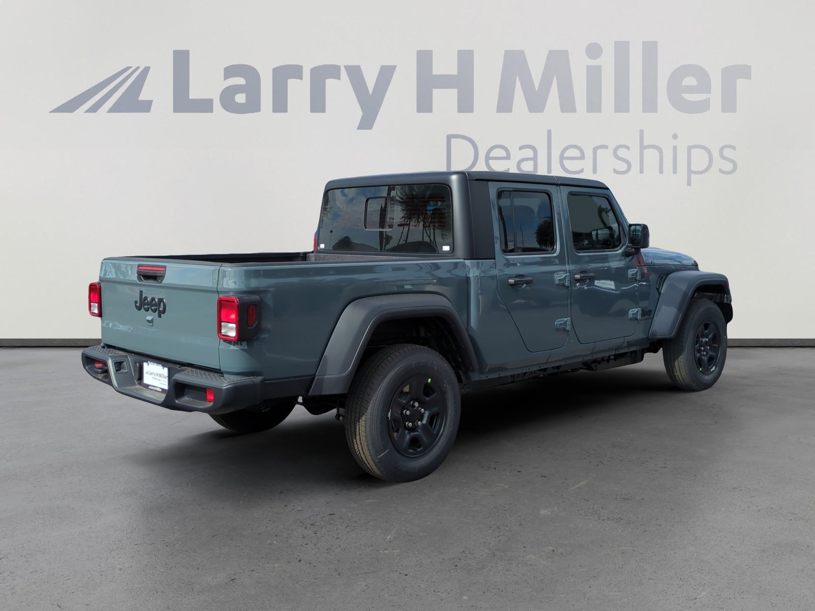 New 2026 Jeep Gladiator Sport image 5