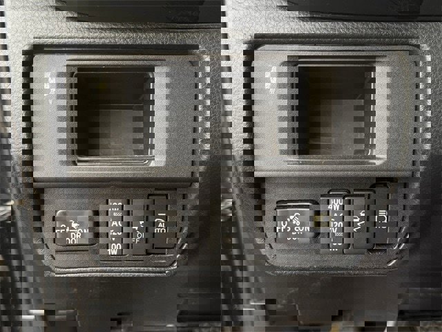 Used 2022 Toyota Tacoma TRD Sport image 25