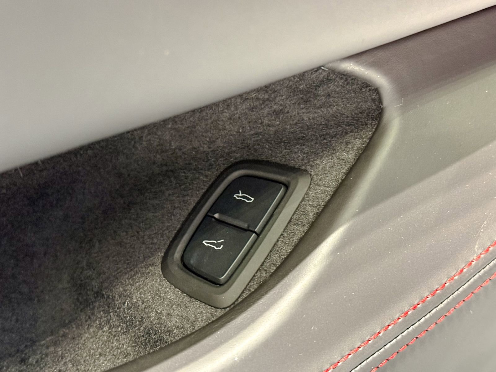 Used 2023 Chevrolet Corvette Stingray Premium Conv image 34