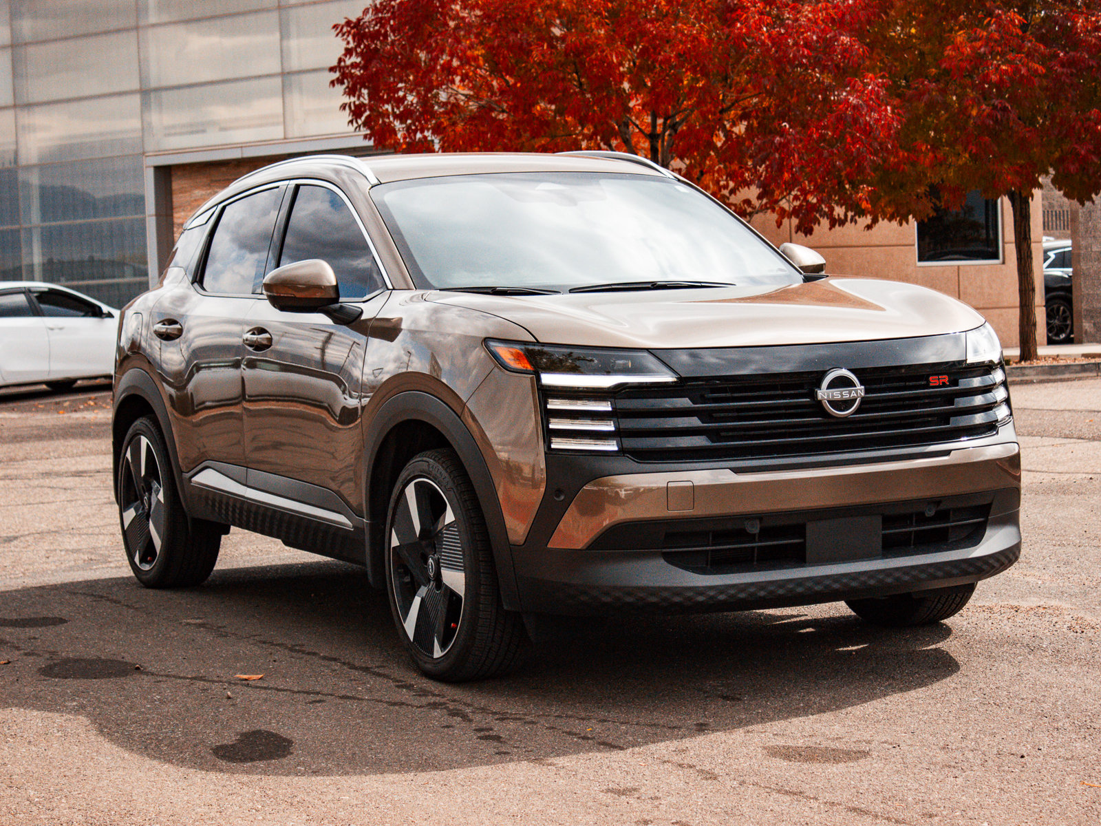 Used 2025 Nissan Kicks SR AWD/4WD image 3