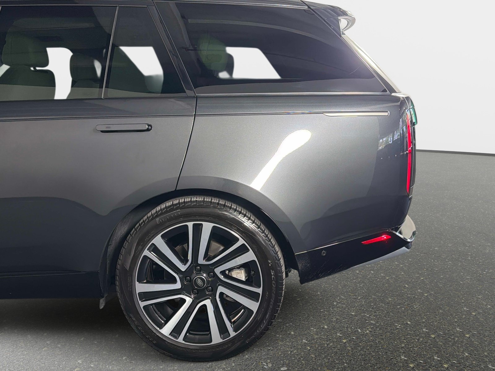Used 2023 Land Rover Range Rover SE AWD/4WD image 15