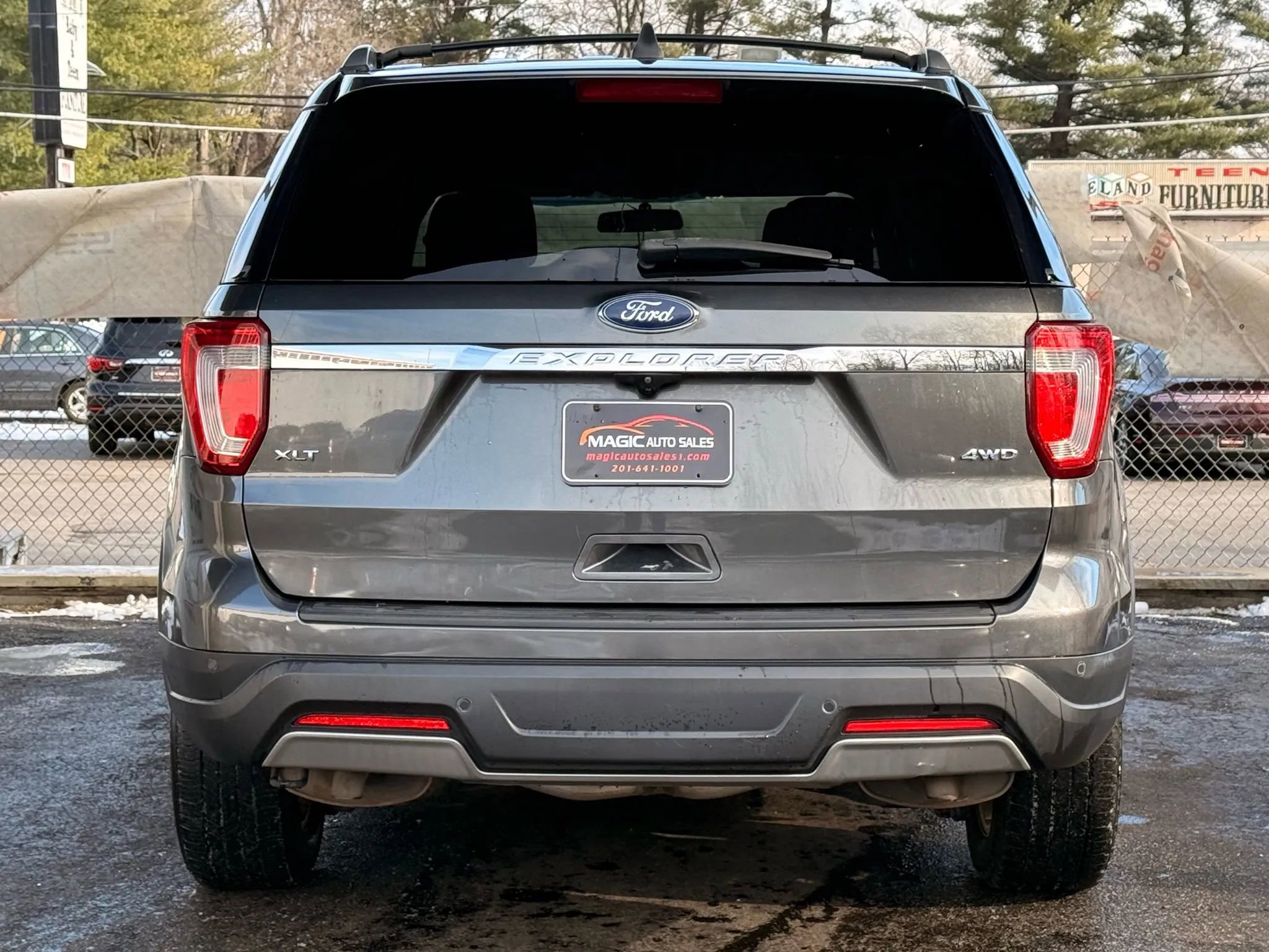Used 2019 Ford Explorer XLT image 53