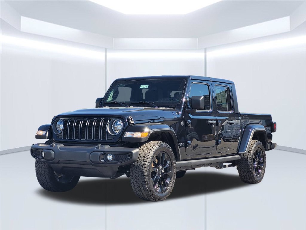 Used 2025 Jeep Gladiator Sport AWD/4WD image 8