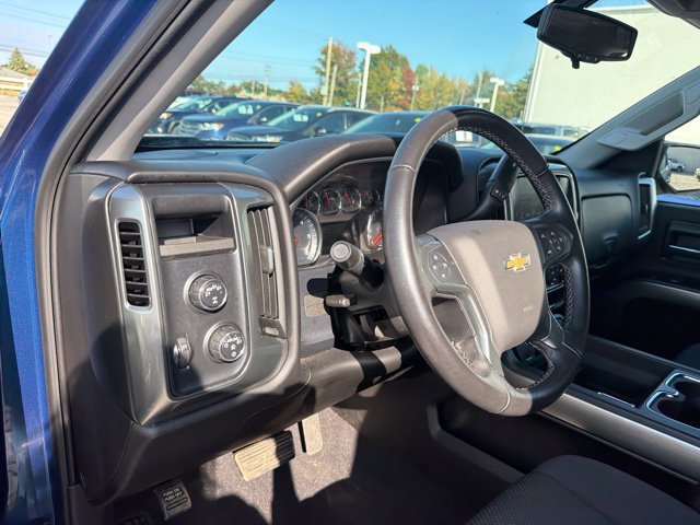 Used 2018 Chevrolet Silverado 1500 LT w/ All Star Edition AWD/4WD image 15
