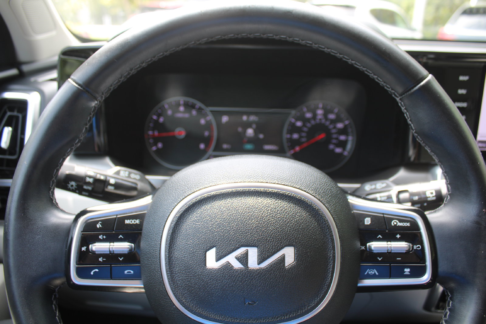 Certified 2022 Kia Sorento SX FWD image 27