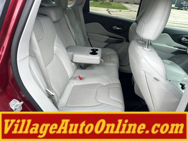 Used 2021 Jeep Cherokee Latitude Lux FWD image 37