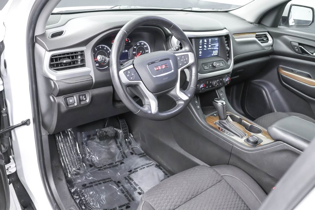 Used 2019 GMC Acadia SLE w/ Driver Alert Package I FWD image 3