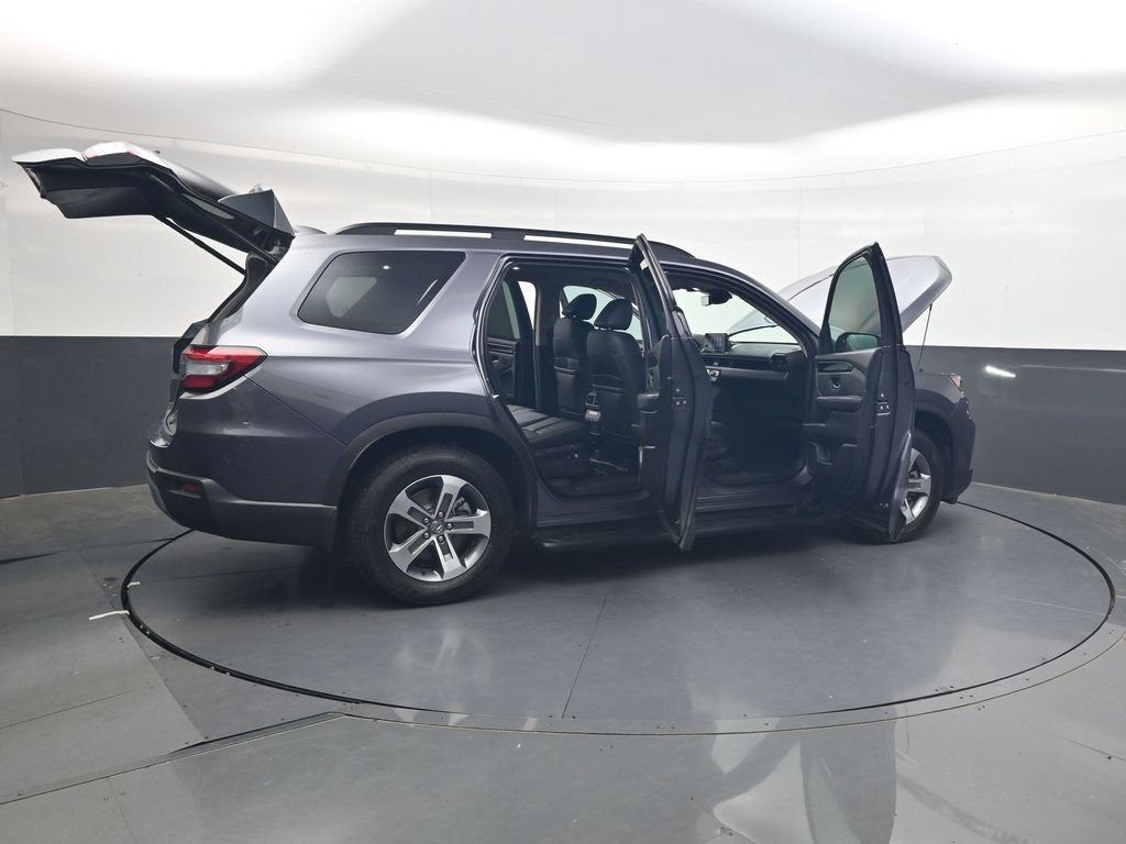 Certified 2025 Honda Pilot EX-L image 47