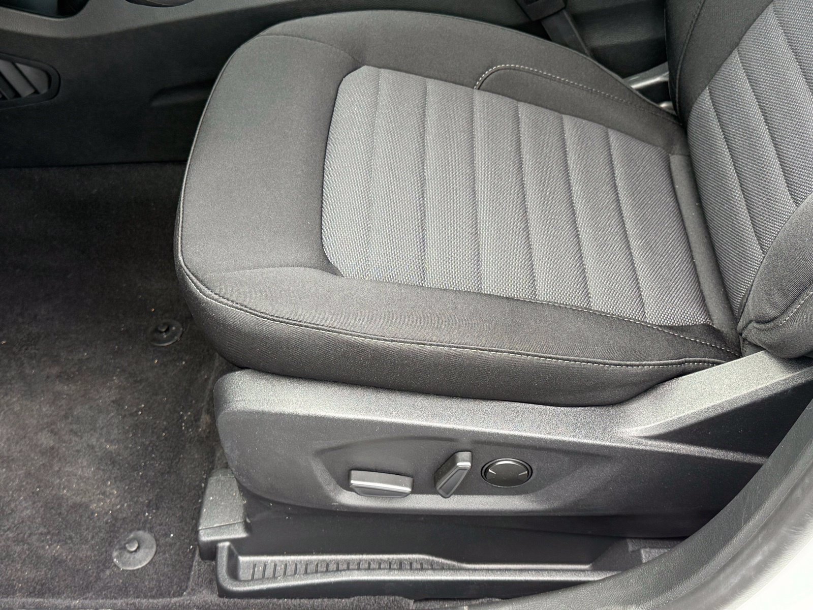 Used 2024 Ford Edge SE AWD/4WD image 32