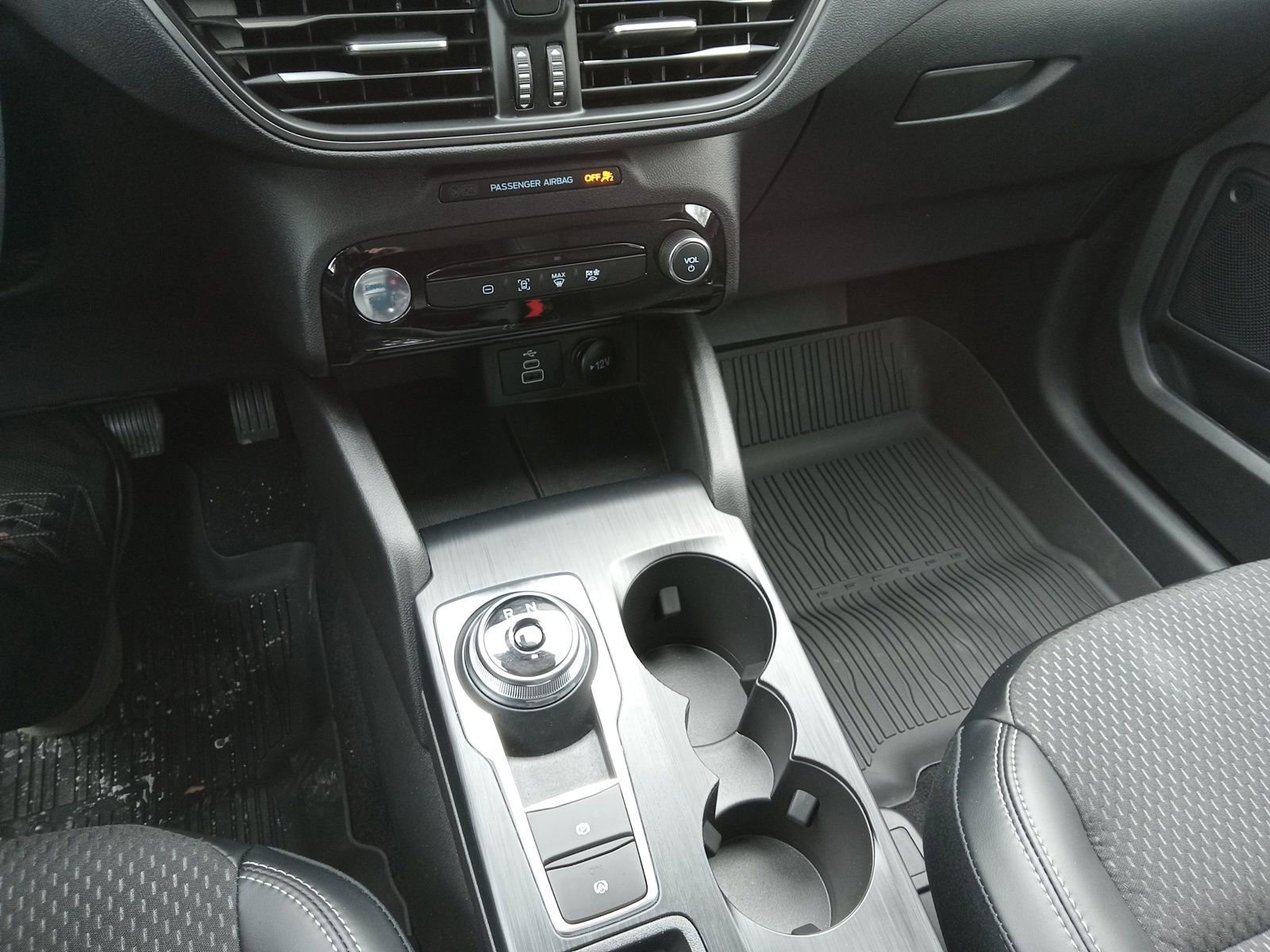 Used 2025 Ford Escape SE image 19