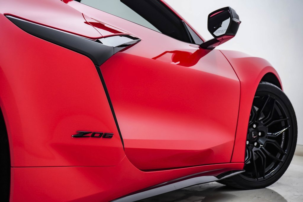 Used 2025 Chevrolet Corvette Z06 image 14