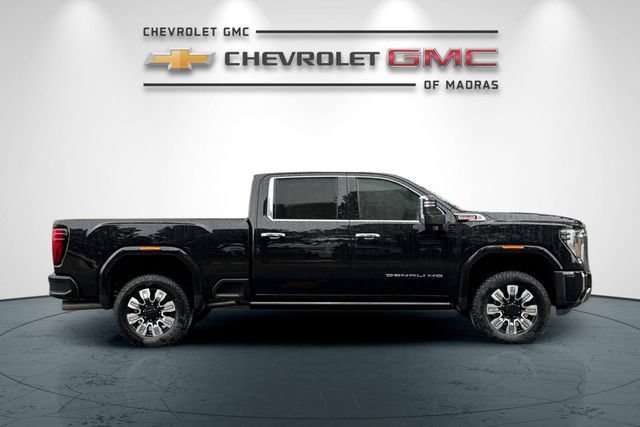 New 2026 GMC Sierra 2500 Denali w/ Denali Reserve Package AWD/4WD image 2