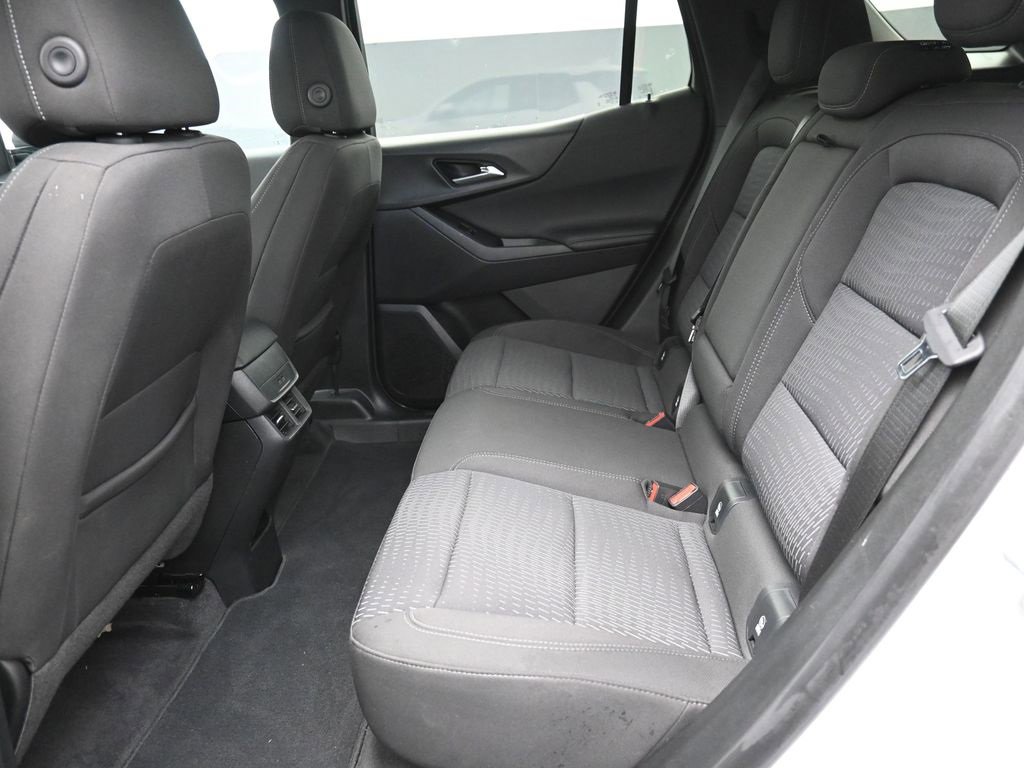 Used 2025 Chevrolet Equinox LT image 25