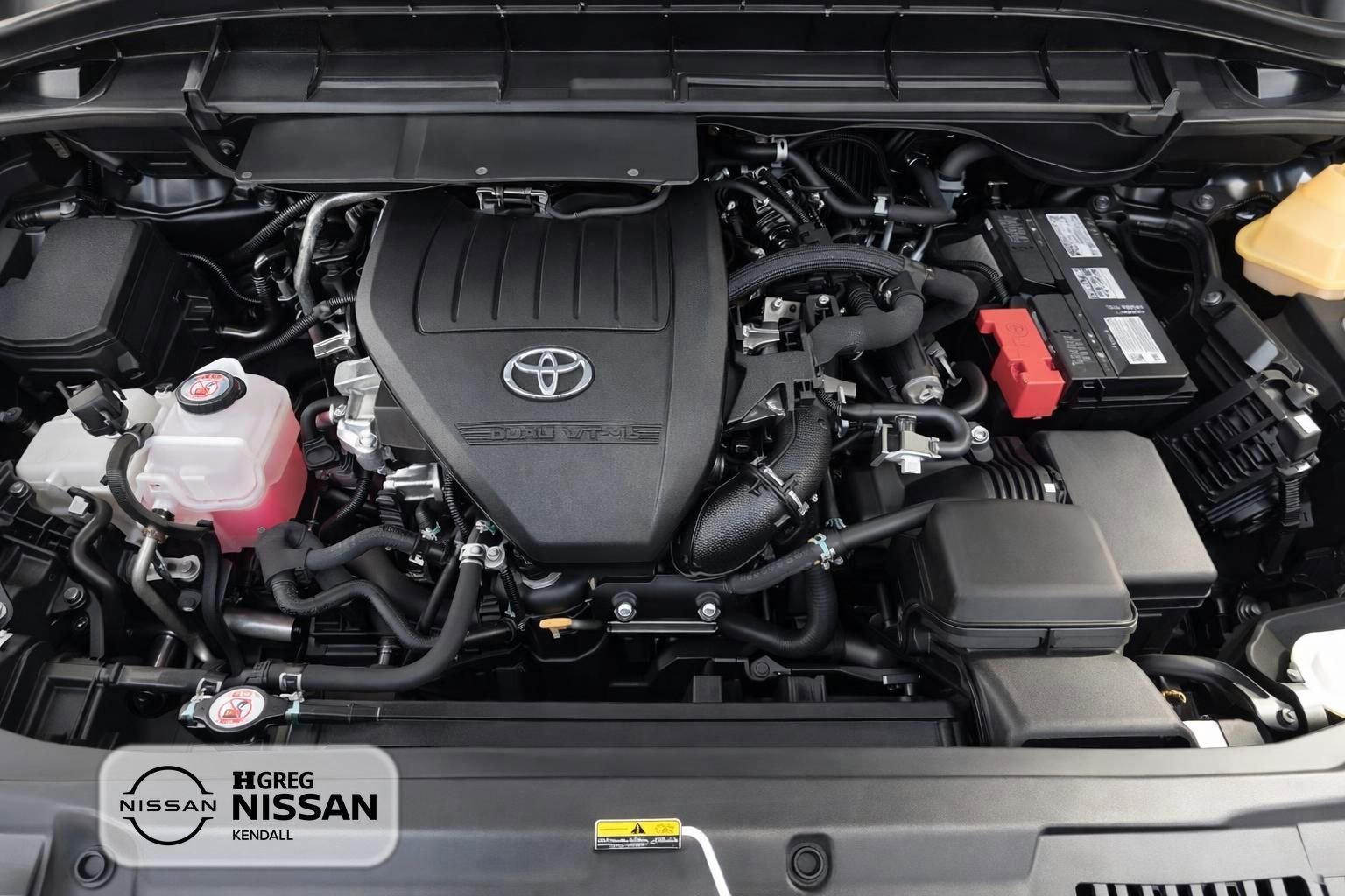 Used 2025 Toyota Highlander LE image 14