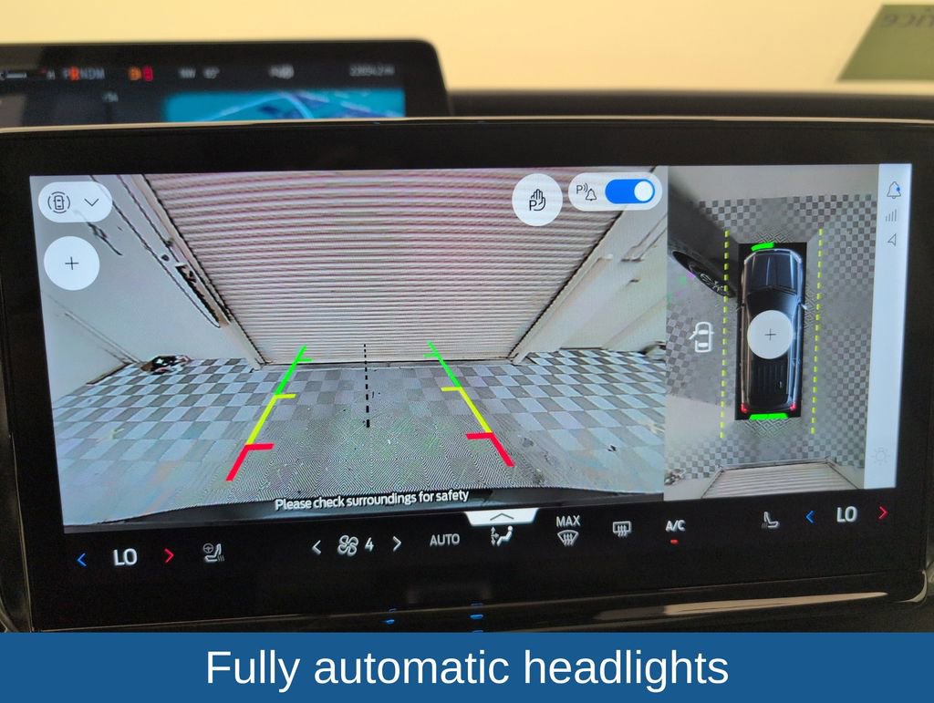 Used 2025 Ford Expedition Platinum AWD/4WD image 28