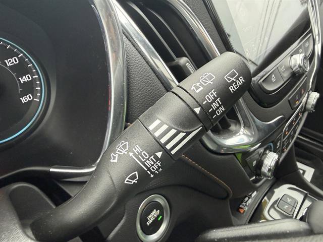 Used 2023 Chevrolet Equinox Premier image 37